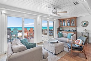 House, Multiple Beds (Green Reef #8- Beachy Keen) | Living area - Green Reef #8- Beachy Keen (Destin)