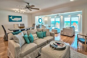 聯排別墅, 多張床 (Green Reef #8- Beachy Keen) | 客廳