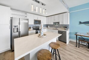 Apartamento, 1 cama de matrimonio grande con sofá cama (Laketown Wharf 905) | Cocina privada