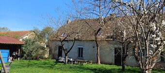 Farmhouse, animals, nature and terroir