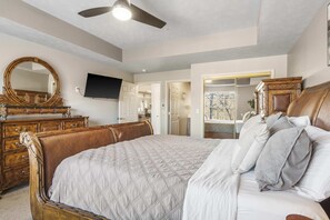 コンドミニアム ベッド (複数台) パティオ ゴルフビュー (Stonebridge Condo) | 2 室のベッドルーム、客室ごとに異なる装飾、客室ごとに異なるインテリア