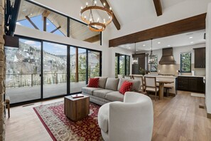 Smart-tv och eldstad