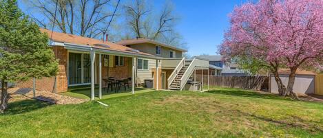 Rumah (4 Bedrooms) | Bagian depan properti