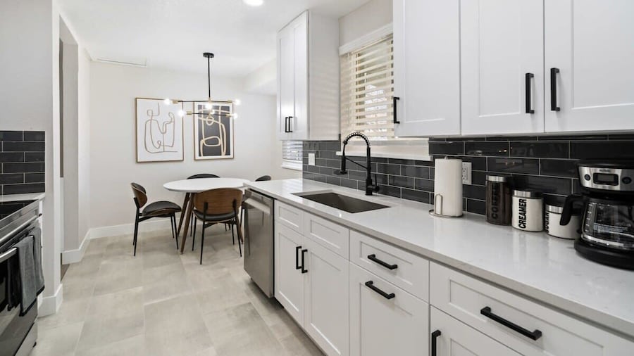 @ Marbella - Modern 4-br Retreat Chef's Kitchen