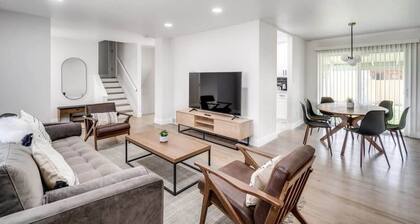 @ Marbella - Modern 4-br Retreat Chef's Kitchen