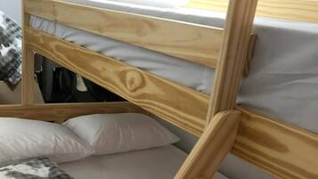 1 bedroom, free WiFi, bed sheets