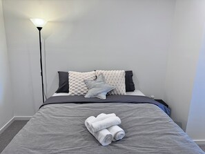 2 bedrooms, WiFi, bed sheets