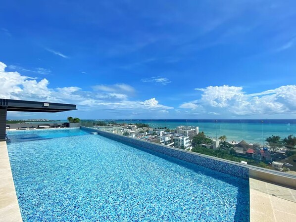Piscine extérieure, piscine chauffée