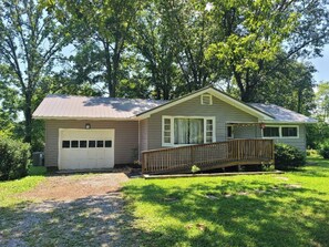 Exterior - Always Stay Humble & Kind Farm / Fall Creek Falls (Pikeville)