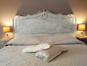1 habitación, wifi y ropa de cama