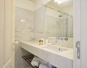 Apartment | Badezimmer