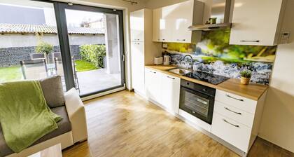 Two Bedroom Apartment Jeruzalem with Terrace