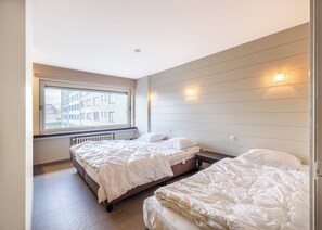 2 bedrooms