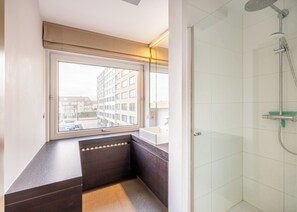 Bathroom - Apartment in Oostduinkerke With Sea View (Koksijde)