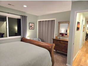 3 slaapkamers, een bureau, een strijkplank/strijkijzer, gratis wifi