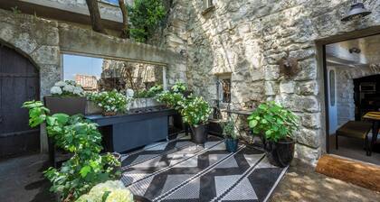 "Le Balcon du Prince Noir" unique experience in the heart of the old village