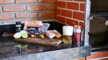 Alimentos y bebidas