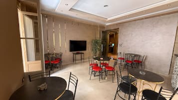 Snack bar