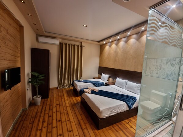 Superior Triple Room, Private Bathroom | Frette Italian sheets, premium bedding, down comforters, pillowtop beds - Cairo Plaza Prime Hotel (Cairo)