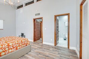 2 chambres, fer et planche à repasser, accès Internet, draps fournis