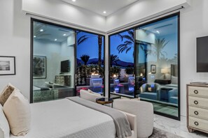 Villa (6 Bedrooms) | Interior