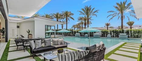Villa (6 Bedrooms) | Interior