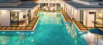 Exclusive Indio Villa Pool, Hot Tub, Putting Green Sleeps 18 Bravo #6