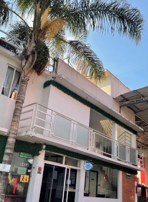 Front of property - Hotel Puerto Mexico Galería & Boutique (Mexico City)