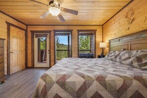 5 bedrooms, iron/ironing board, internet, bed sheets