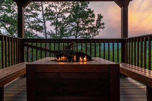 Property grounds - A Suite Mountain View, free tickets, no catch! (Pigeon Forge)