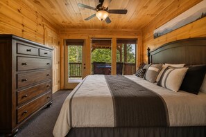 3 bedrooms, iron/ironing board, Internet - Luxury Cabin w/ All-Inclusive Resort Amenities (Pigeon Forge)