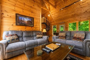 Smart TV y chimenea