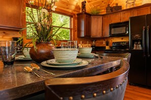 Dishwasher - Cabin + FREE Resort Amenities | Pigeon Forge (Pigeon Forge)