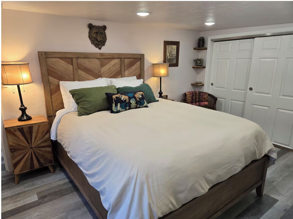 2 bedrooms, desk, iron/ironing board, free WiFi