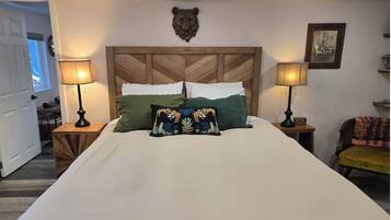 2 bedrooms, desk, iron/ironing board, free WiFi