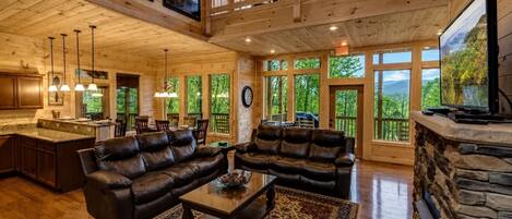 Smart TV, fireplace