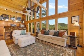 Smart TV, fireplace, video games - Luxury Cabin w/ All-Inclusive Resort Amenities (Pigeon Forge)
