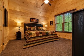 2 bedrooms, iron/ironing board, Internet - Near Dollywood + Resort Amenities Included (Pigeon Forge)