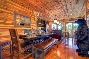 Dining - Frosty Bear, free tickets, no catch! (Pigeon Forge)