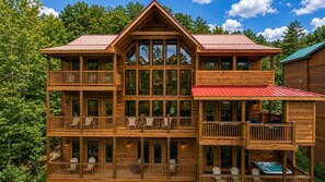 Exterior - Near Dollywood + Resort Amenities Included (Pigeon Forge)