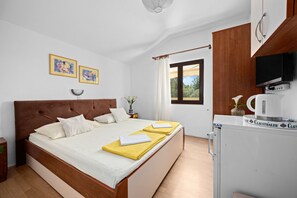 1 bedroom