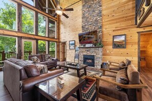 Smart TV, fireplace - Near Dollywood + Resort Amenities Included (Sevierville)