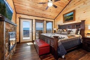 5 bedrooms, desk, iron/ironing board, WiFi