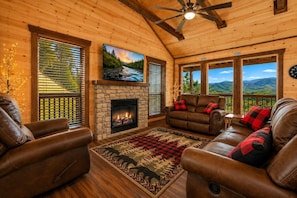 Smart TV y chimenea