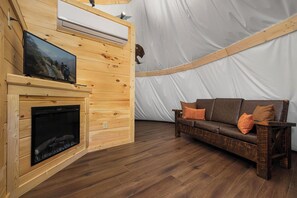 TV connectée, cheminée