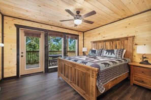 4 bedrooms, iron/ironing board, internet, bed sheets