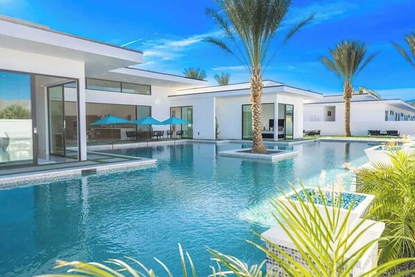 Villa (5 Bedrooms) | Innenbereich