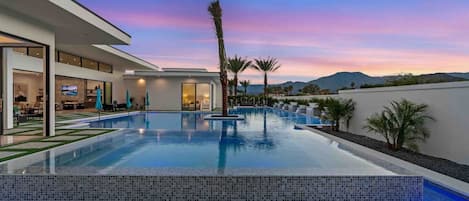 Villa (5 Bedrooms) | Interior