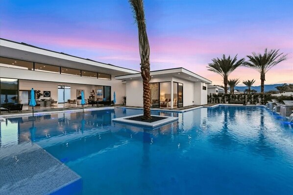 Villa (5 Bedrooms) | Interior