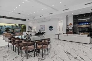 Villa (4 Bedrooms) | Innenbereich